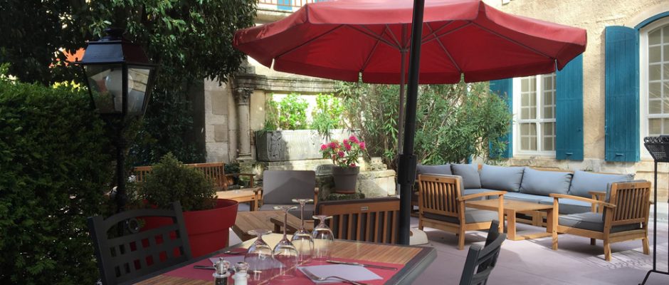 Al fresco lunch at Chateau de Servanes, Les Baux de Provence, France. Golf Planet Holidays