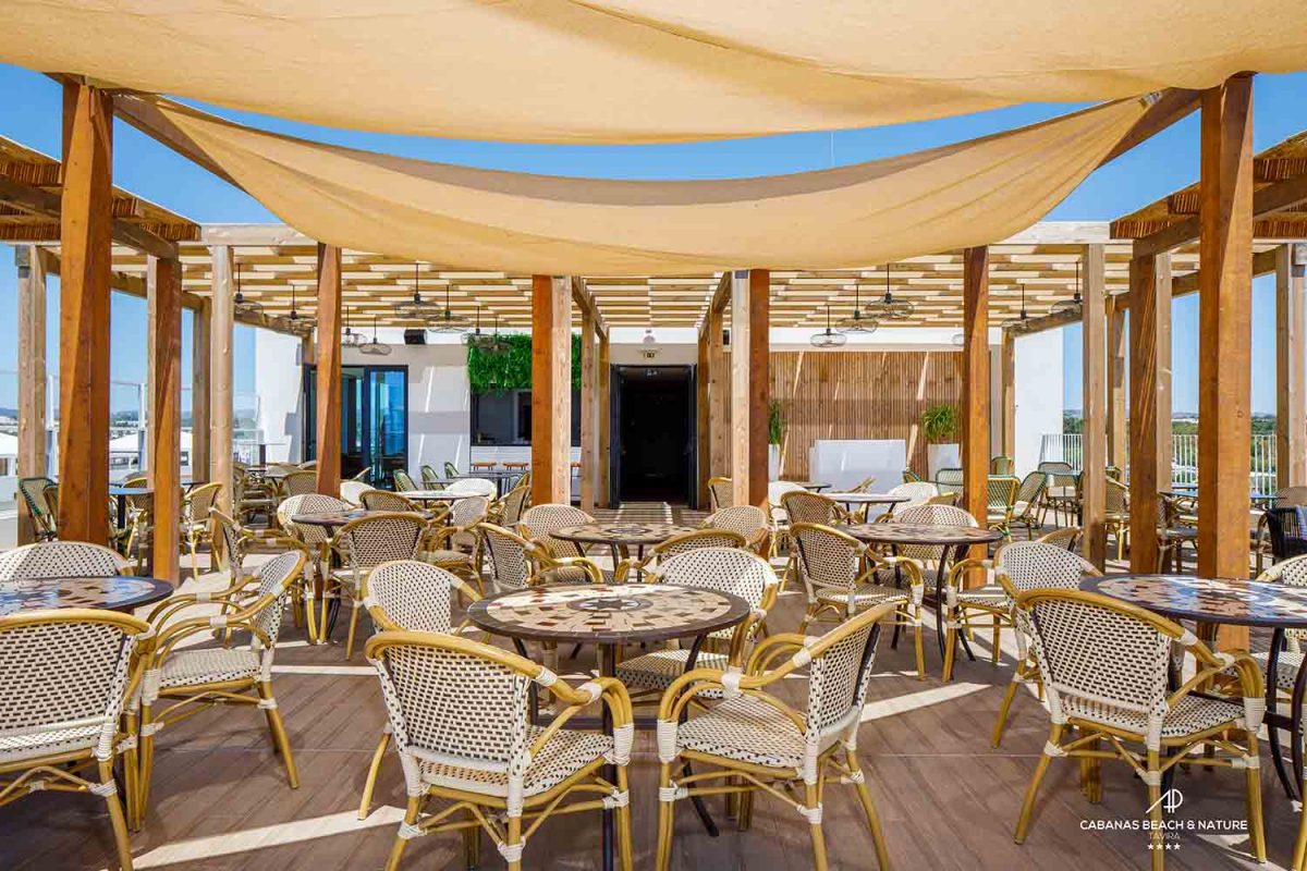 Outdoor dining at AP Cabanas Beach & Nature, Hotel, Tavira, Eastern Algarve, Portugal. Golf Planet Holidays