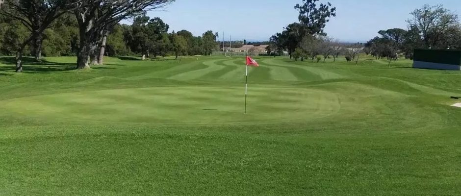 Immaculate conditions at Somerset West Golf Club, Western Cape, South Africa. Golf Planet Holidays.