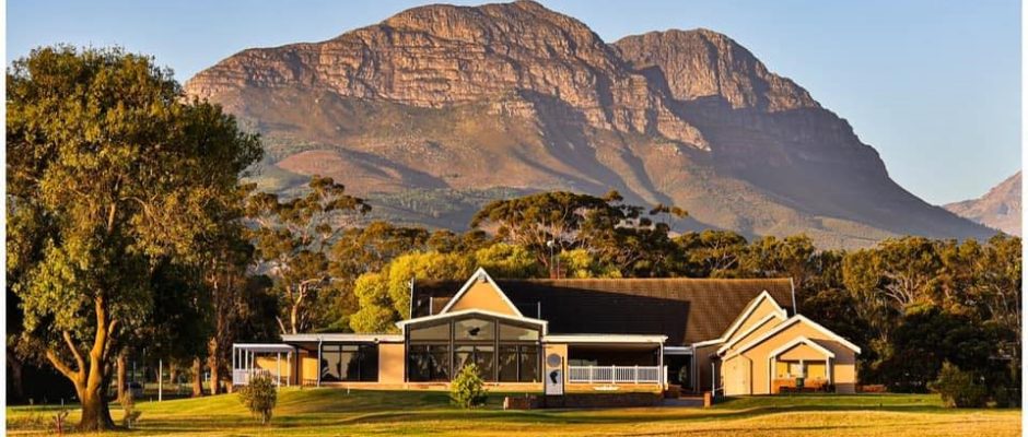 Stunning setting for Somerset West Golf Club, Western Cape, South Africa. Golf Planet Holidays