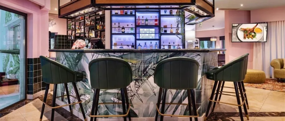 The bar lounge at The Magnolia Hotel, Quinta do Lago, Algarve, Portugal. Golf Planet Holidays