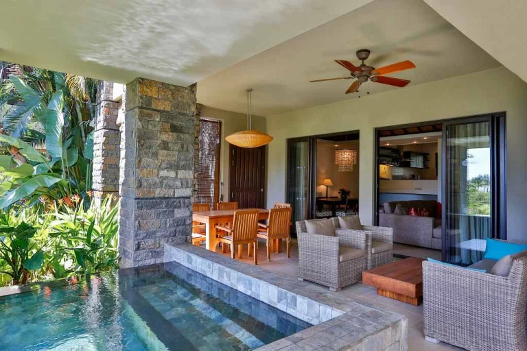 The Bay Club at Anahita